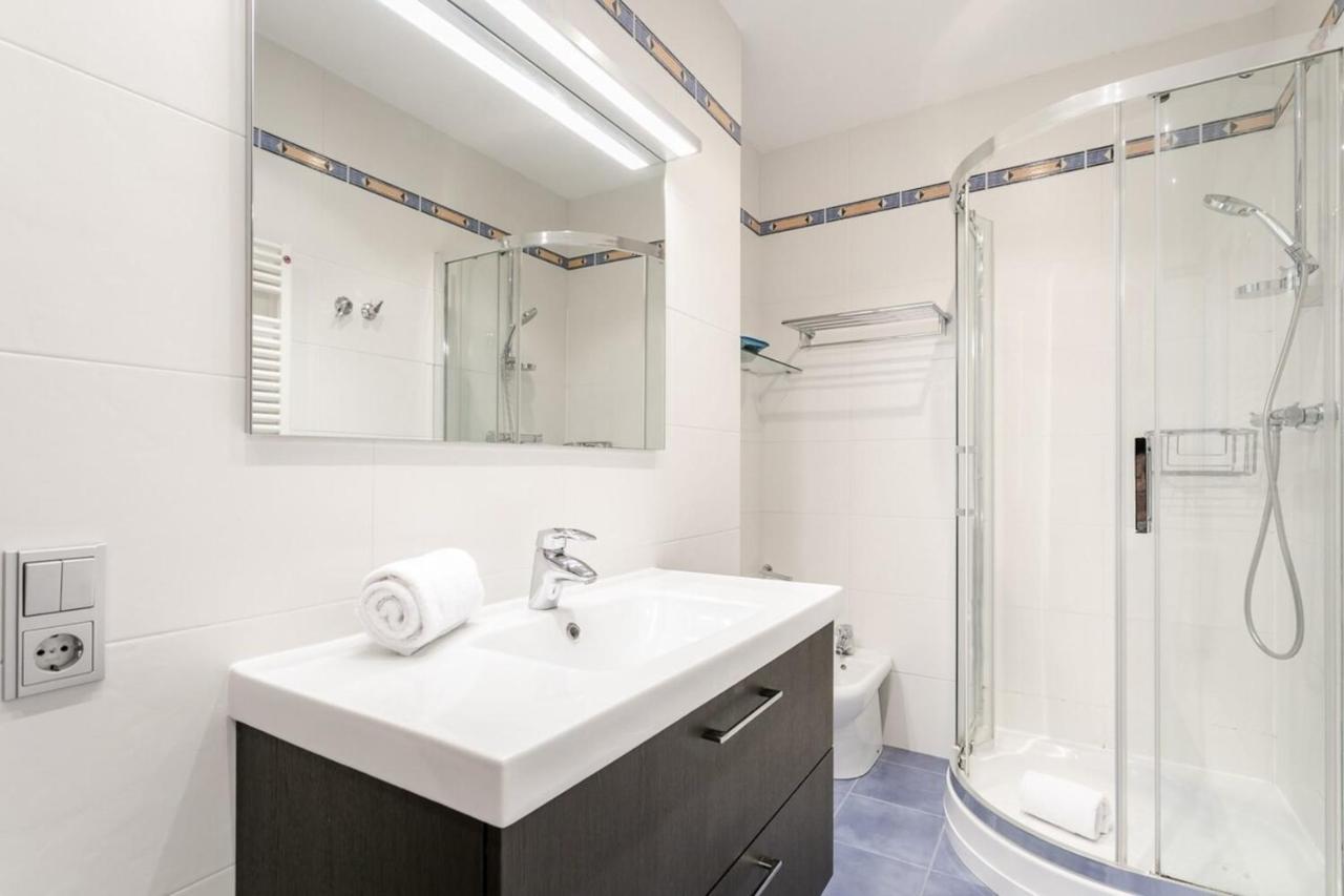 Fantastic 2 Bedroom 5 Minutes By Car From Plaza Catalunya บาร์เซโลนา ภายนอก รูปภาพ