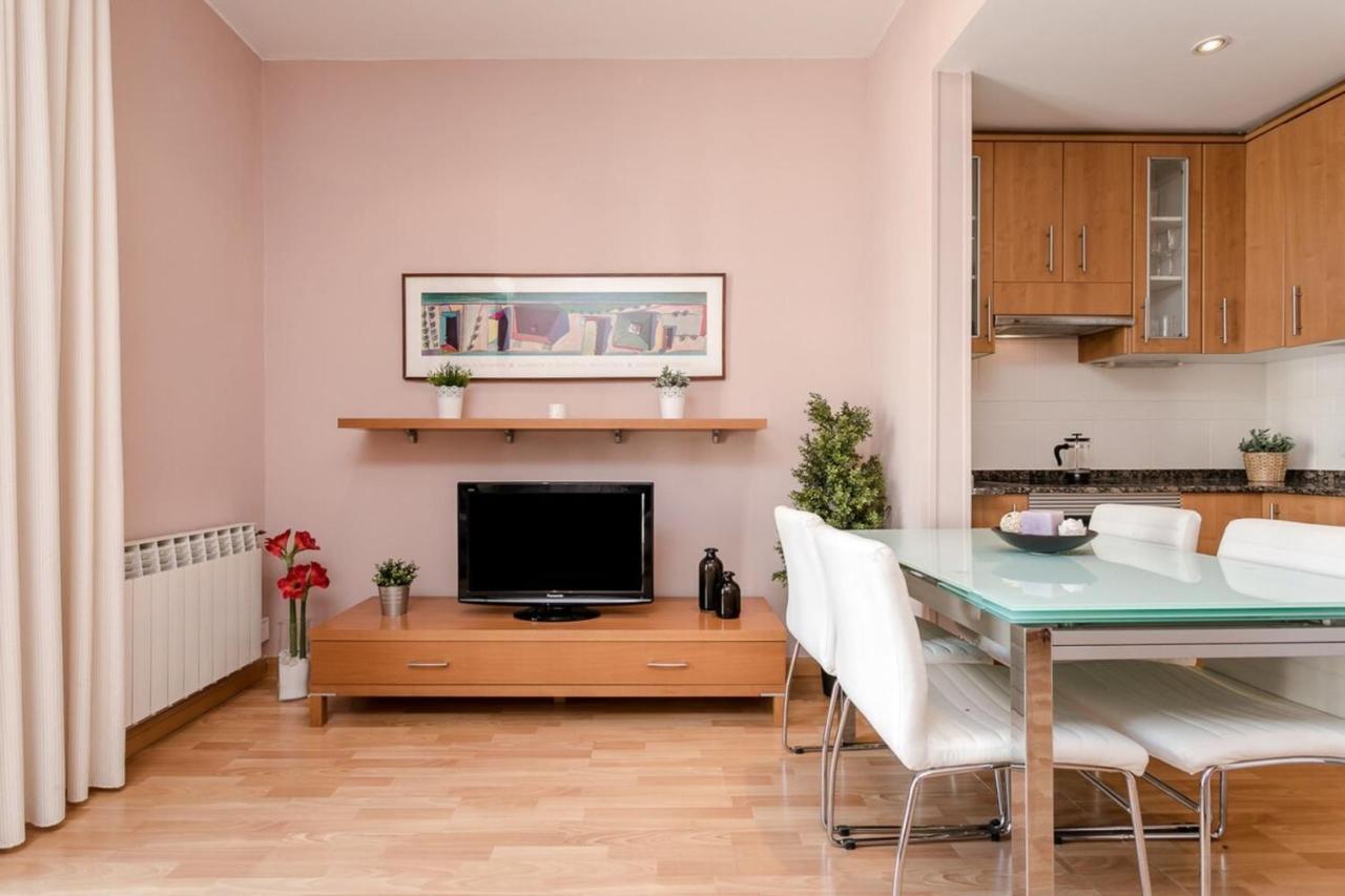 Fantastic 2 Bedroom 5 Minutes By Car From Plaza Catalunya บาร์เซโลนา ภายนอก รูปภาพ